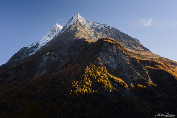 Dent de Veisivi on a Beautiful Autumn Afternoon